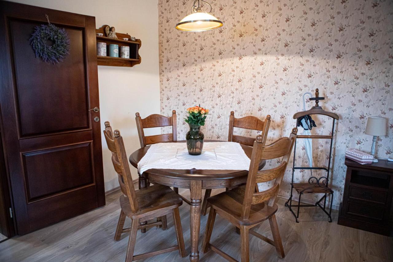 Kalvin Restaurant & Pension Rastislavice Экстерьер фото