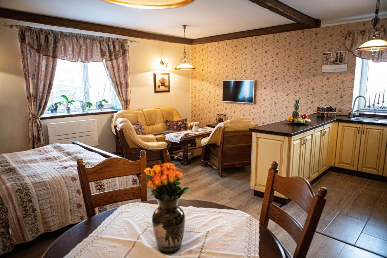 Kalvin Restaurant & Pension Rastislavice Экстерьер фото