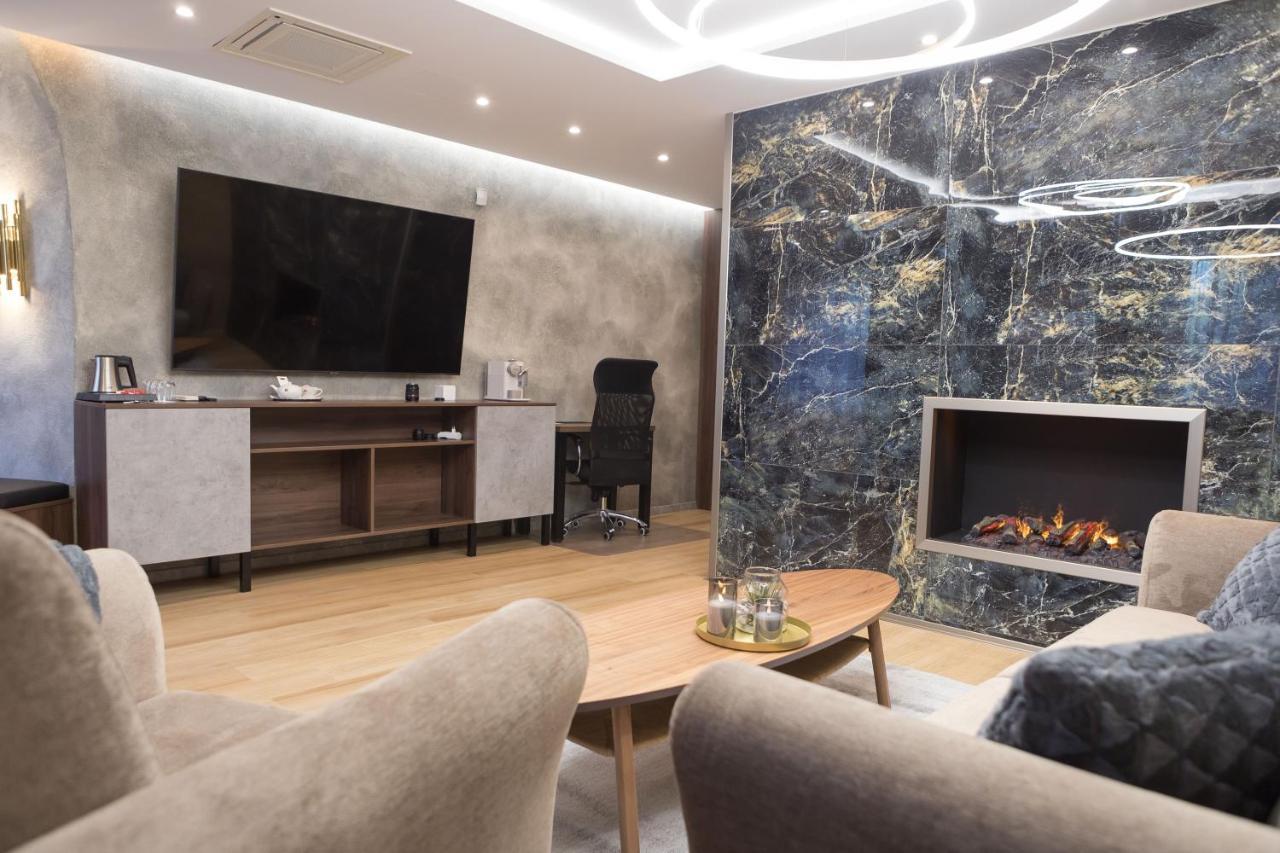 Kalvin Restaurant & Pension Rastislavice Экстерьер фото